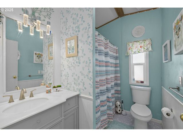 10400 Se COOK Ct 65, Milwaukie, OR 97222