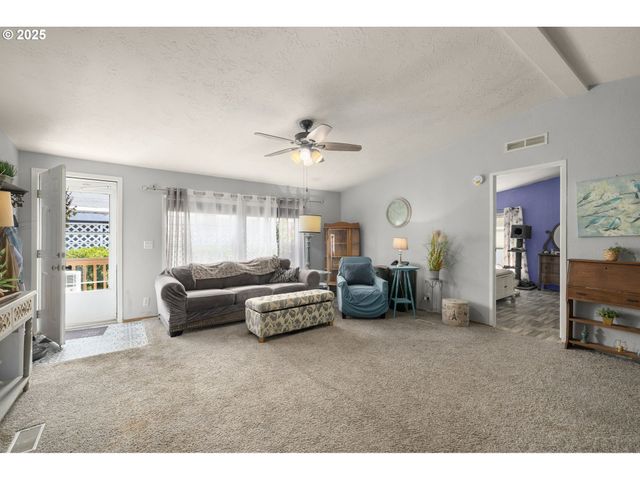 10400 Se COOK Ct 65, Milwaukie, OR 97222
