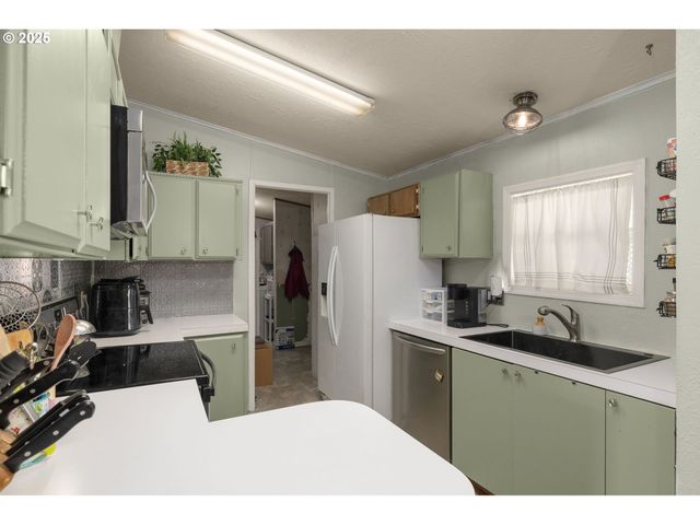 10400 Se COOK Ct 65, Milwaukie, OR 97222