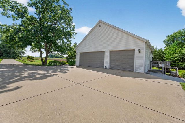 W6368 Briar LANE, Fort Atkinson, WI 53538
