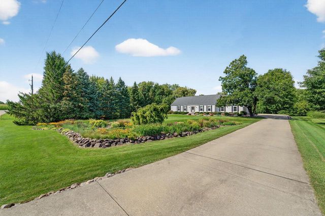 W6368 Briar LANE, Fort Atkinson, WI 53538