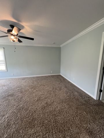 660 Elm St, Clarksville, TN 37040