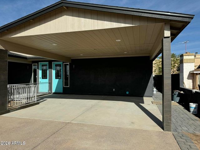 1406 E CINNABAR Avenue, Phoenix, AZ 85020