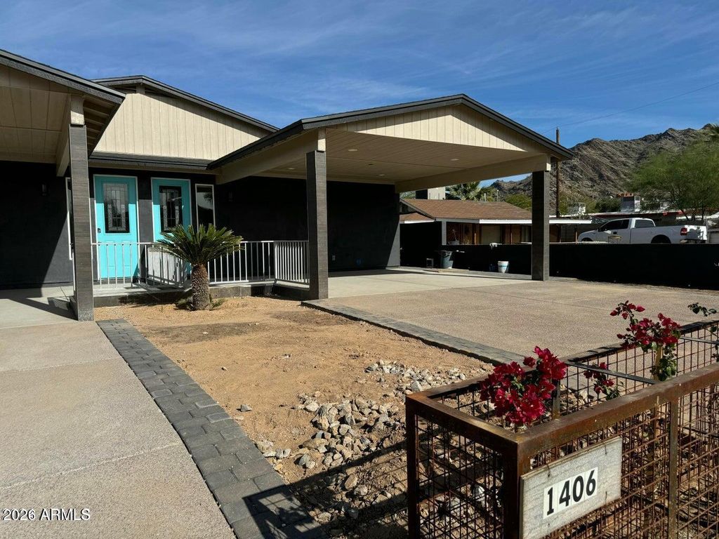1406 E CINNABAR Avenue, Phoenix, AZ 85020