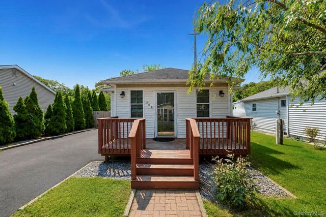 508 Michigan Street, Ronkonkoma, NY 11779