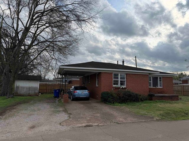 135 CUMBERLAND ST, Savannah, TN 38372