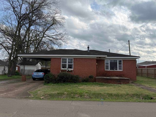 135 CUMBERLAND ST, Savannah, TN 38372