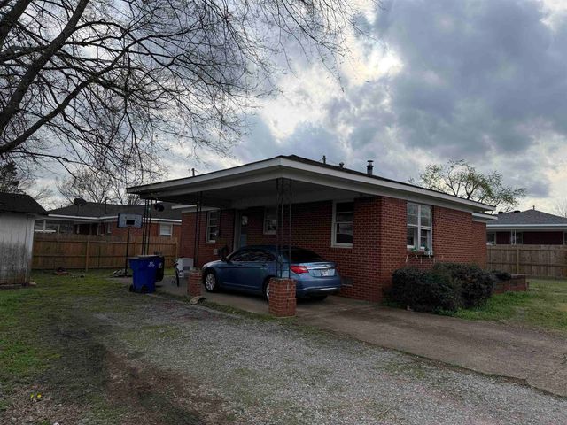 135 CUMBERLAND ST, Savannah, TN 38372
