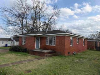 135 CUMBERLAND ST, Savannah, TN 38372