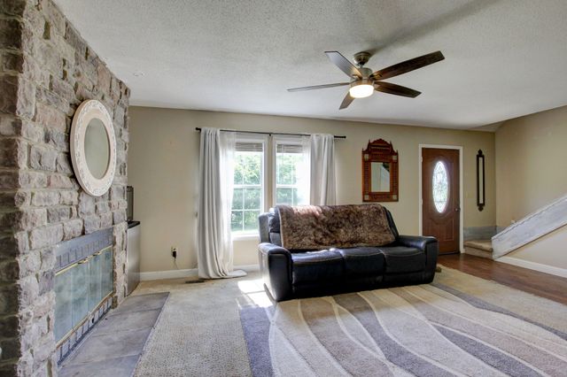 4507 Highway 48, Cumberland Furnace, TN 37051