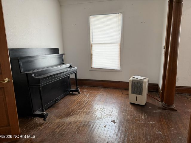 3933 Lockwood Avenue, Toledo, OH 43612