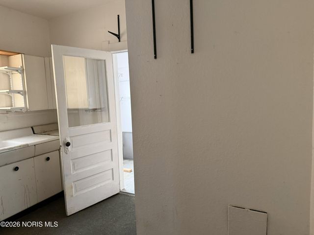 3933 Lockwood Avenue, Toledo, OH 43612