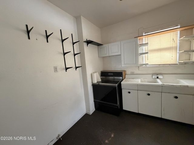 3933 Lockwood Avenue, Toledo, OH 43612