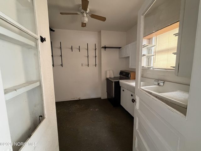 3933 Lockwood Avenue, Toledo, OH 43612