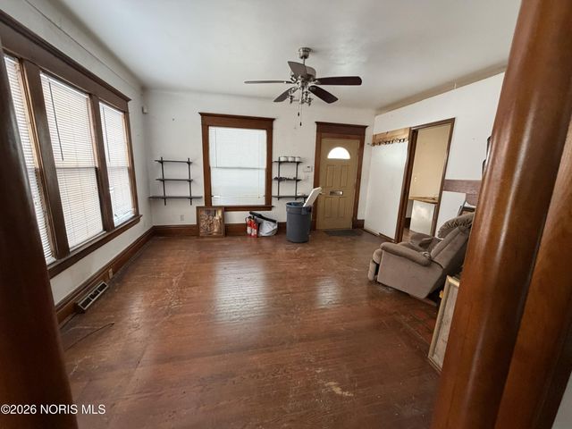 3933 Lockwood Avenue, Toledo, OH 43612