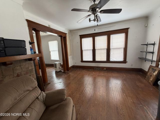 3933 Lockwood Avenue, Toledo, OH 43612