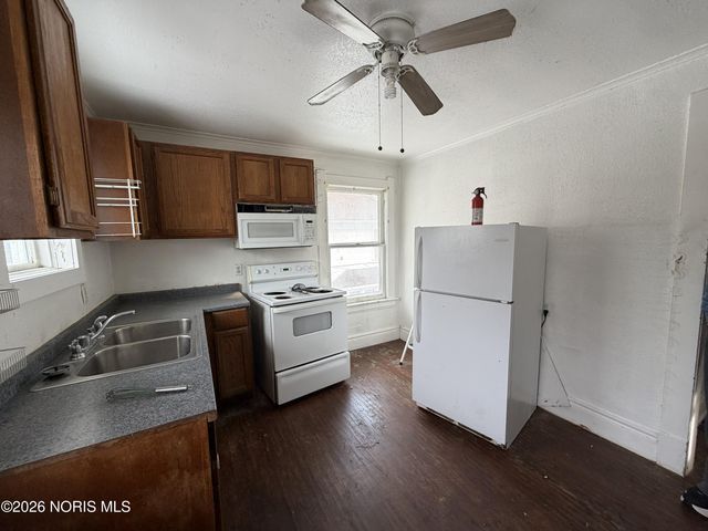 3933 Lockwood Avenue, Toledo, OH 43612