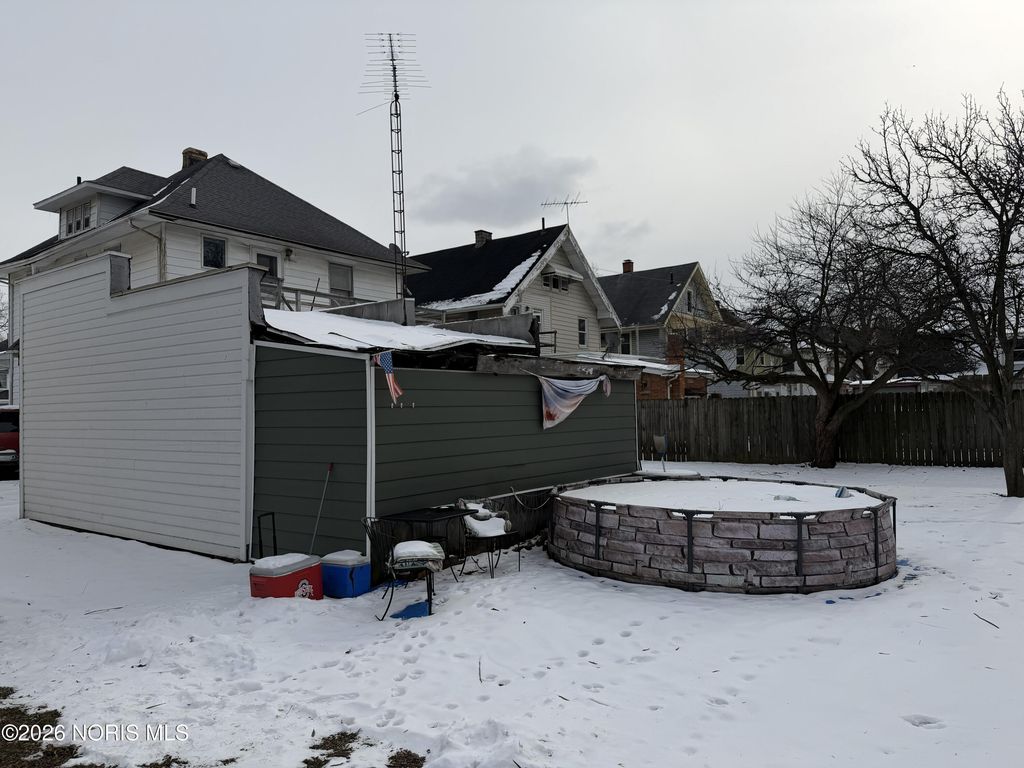 3933 Lockwood Avenue, Toledo, OH 43612