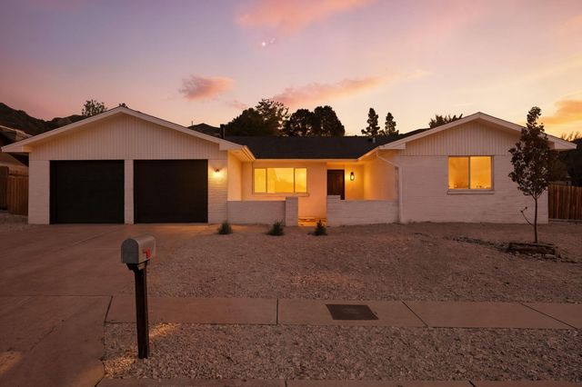 1600 Singletary Drive NE, Albuquerque, NM 87112