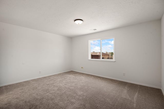 1600 Singletary Drive NE, Albuquerque, NM 87112