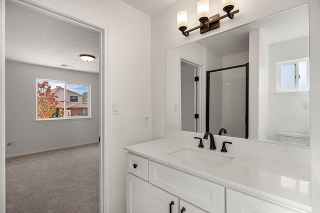 1600 Singletary Drive NE, Albuquerque, NM 87112