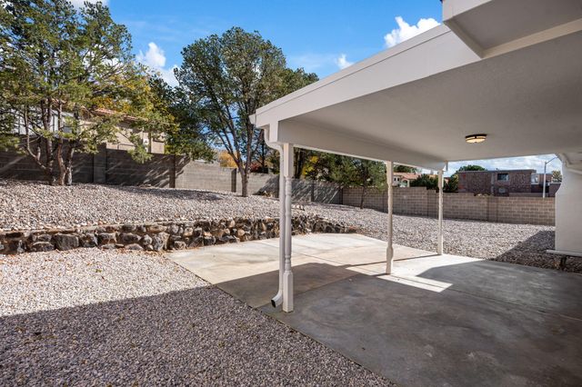 1600 Singletary Drive NE, Albuquerque, NM 87112