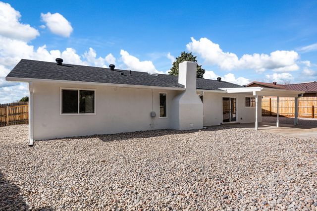 1600 Singletary Drive NE, Albuquerque, NM 87112