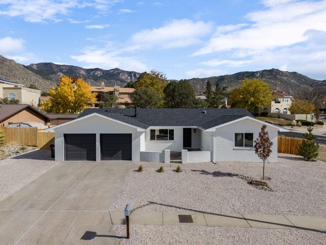 1600 Singletary Drive NE, Albuquerque, NM 87112