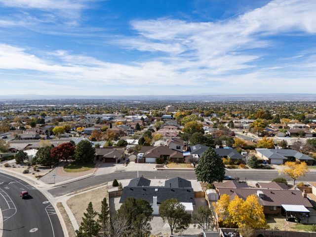 1600 Singletary Drive NE, Albuquerque, NM 87112
