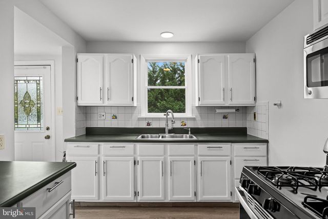 172 E DELAWARE AVE, Florence, NJ 08518