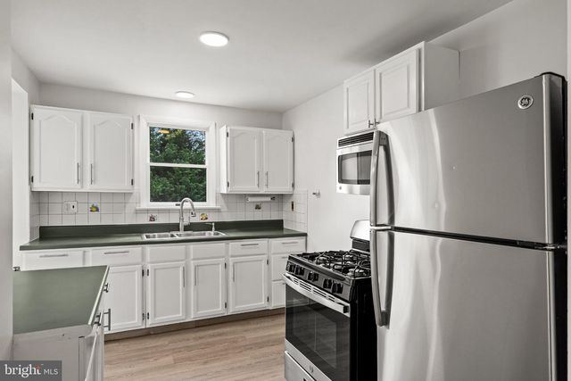 172 E DELAWARE AVE, Florence, NJ 08518