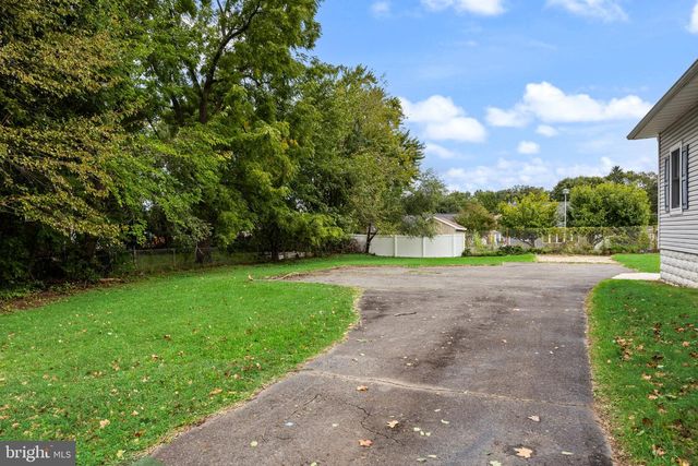 172 E DELAWARE AVE, Florence, NJ 08518