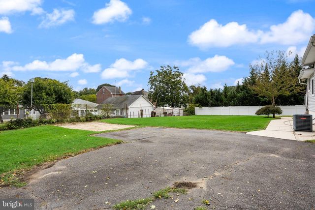 172 E DELAWARE AVE, Florence, NJ 08518