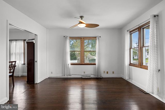 172 E DELAWARE AVE, Florence, NJ 08518
