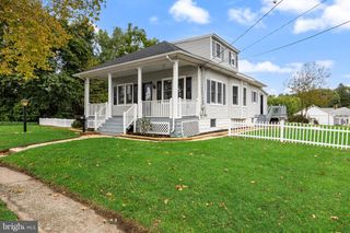 172 E DELAWARE AVE, Florence, NJ 08518
