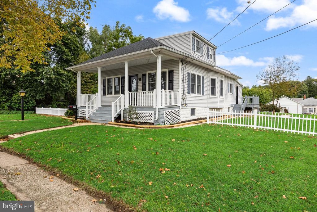 172 E DELAWARE AVE, Florence, NJ 08518