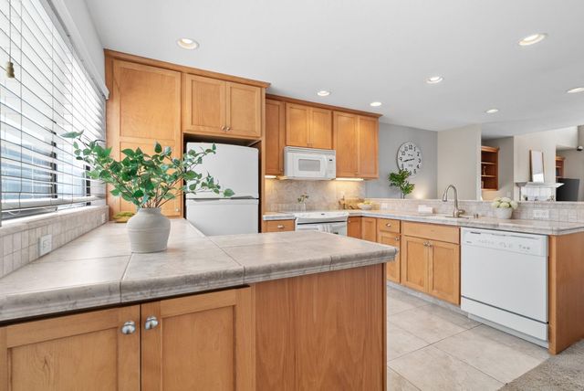 101 Shell Drive 64, Watsonville, CA 95076