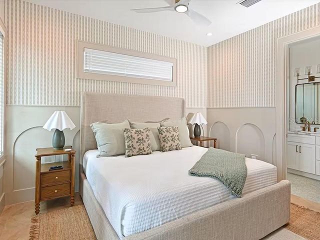 2209 AVENUE B, Bradenton Beach, FL 34217