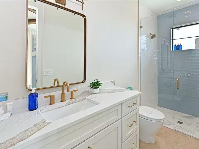 2209 AVENUE B, Bradenton Beach, FL 34217