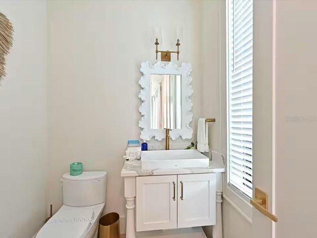 2209 AVENUE B, Bradenton Beach, FL 34217