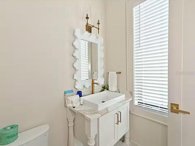 2209 AVENUE B, Bradenton Beach, FL 34217