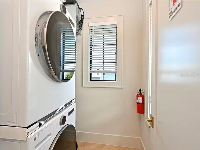 2209 AVENUE B, Bradenton Beach, FL 34217