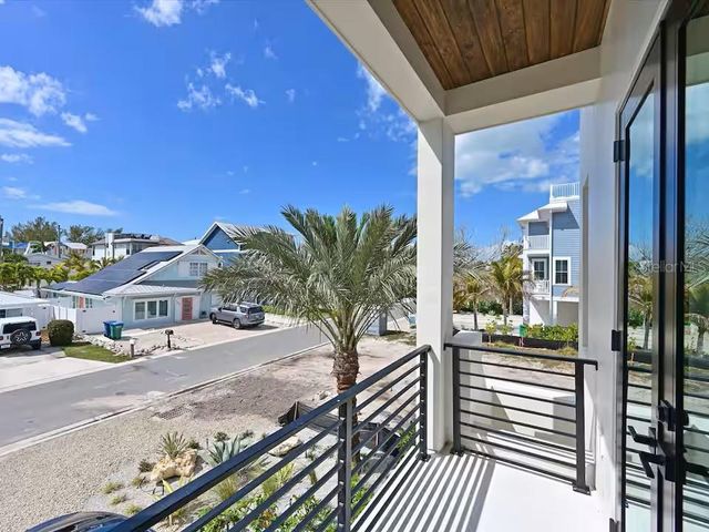 2209 AVENUE B, Bradenton Beach, FL 34217