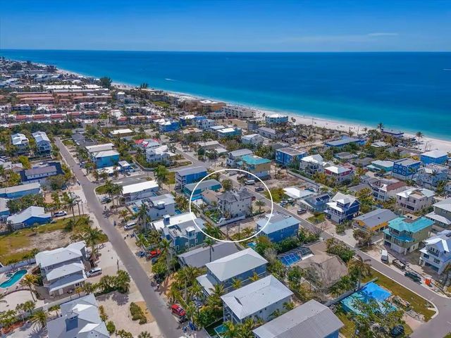 2209 AVENUE B, Bradenton Beach, FL 34217