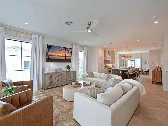 2209 AVENUE B, Bradenton Beach, FL 34217
