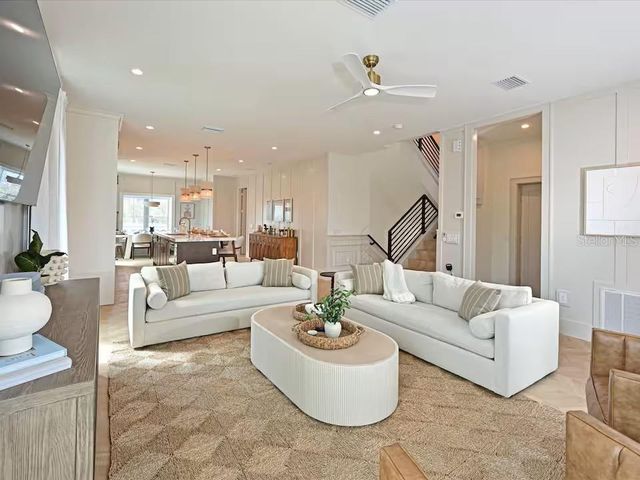 2209 AVENUE B, Bradenton Beach, FL 34217