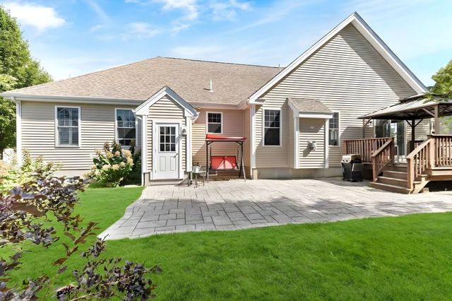 12 Waterford Circle, Dighton, MA 02715