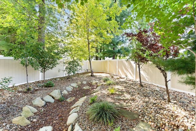 12 Waterford Circle, Dighton, MA 02715