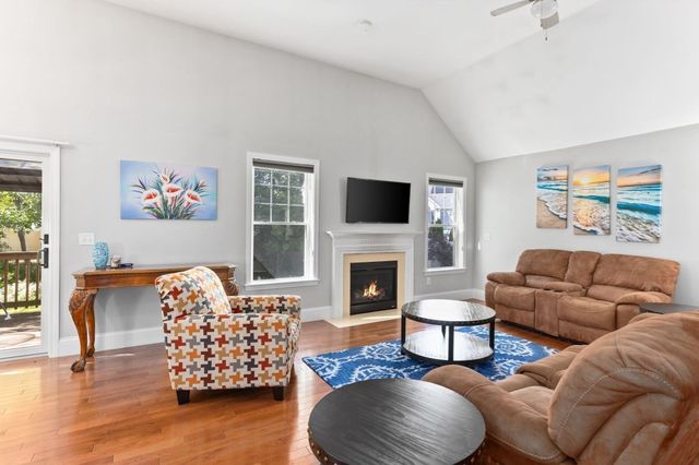 12 Waterford Circle, Dighton, MA 02715