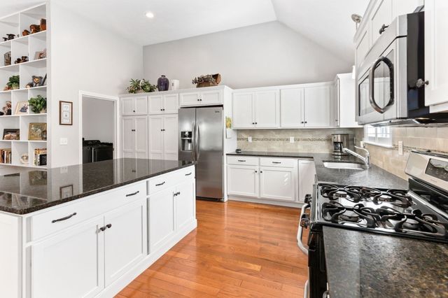 12 Waterford Circle, Dighton, MA 02715